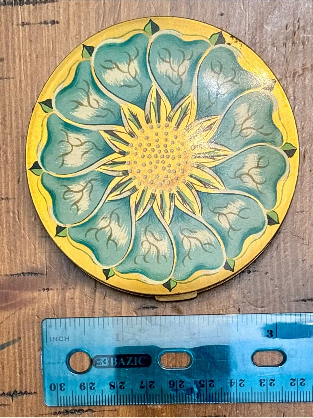 Vintage Vovan Small Hand-Painted Flower Mirrored Compact with snap closure